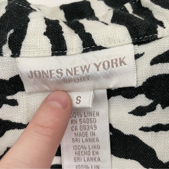 Jones New York 100% Linen Zebra Button Up Shirt Size Small - Picture 5 of 6